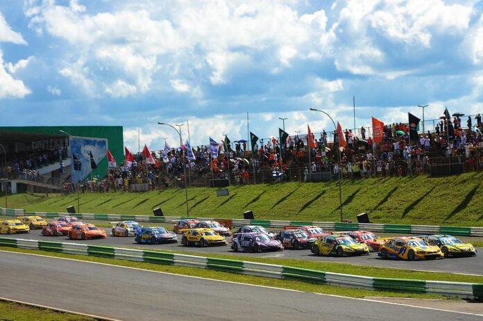 Imagem relacionada à matéria do Repórter Capital sobre a reinauguração do Autódromo Internacional de Brasília e os eventos da Stock Light e Stock Car.