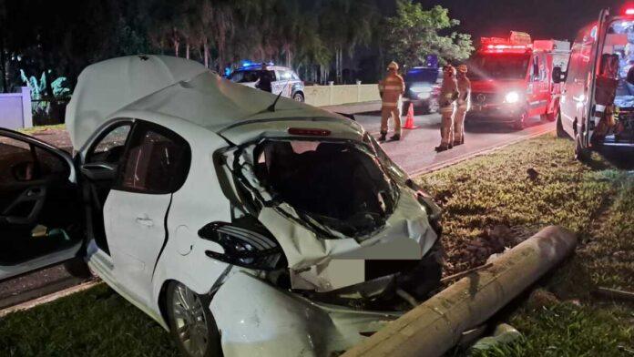 Imagem relacionada à matéria do Repórter Capital sobre a colisão com poste na SMPW atendida pelo CBMDF.