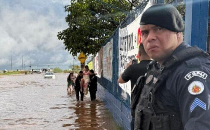 Imagem mostra o resgate da PMDF na BR-040, onde policiais do Gtop 28 salvam família arrastada pela enxurrada após temporal.