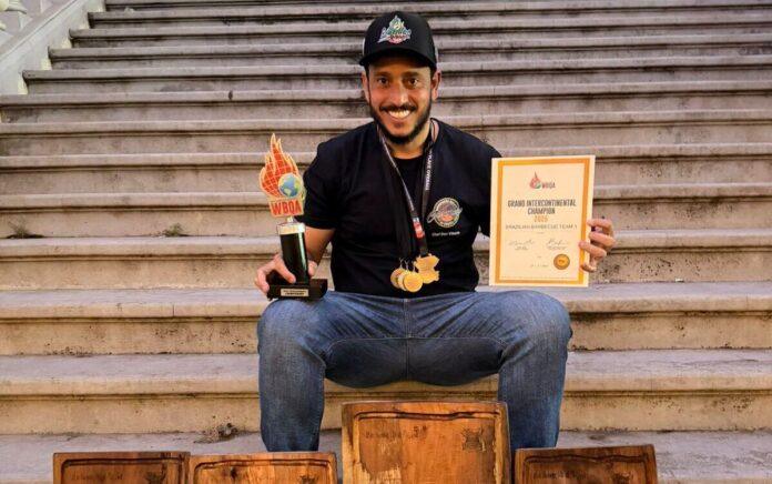 Imagem relacionada à matéria do Repórter Capital sobre o churrasqueiro de Brasília que integrou o time brasileiro campeão no Chile.