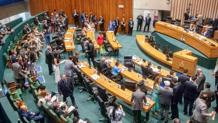 Imagem relacionada ao projeto de lei do DF sobre restrição ao uso de leite em pó importado.