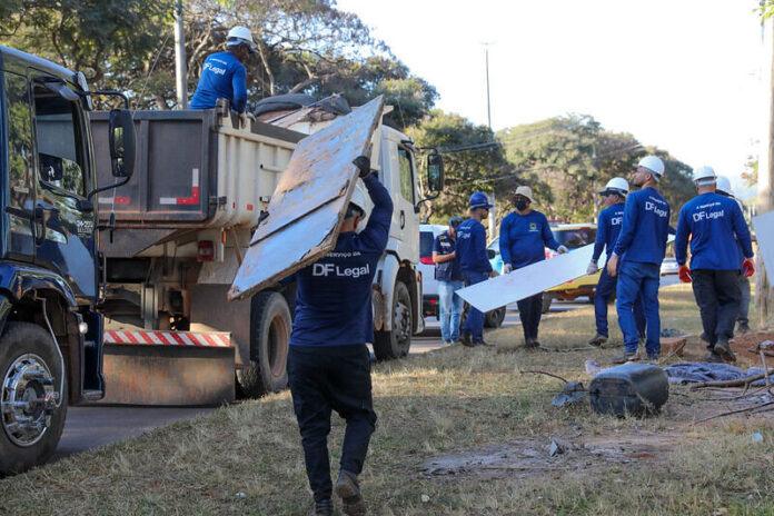 Imagem relacionada à ação do GDF de acolhimento a pessoas em situação de rua no Plano Piloto.