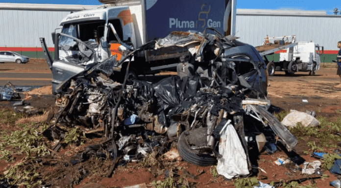 Imagem relacionada à matéria do Repórter Capital sobre acidente com família na PR-170, em Rolândia, no Paraná.