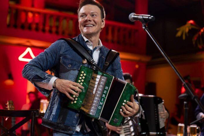 Imagem relacionada à matéria do Repórter Capital sobre o show gratuito de Michel Teló no Nosso Natal 2025.