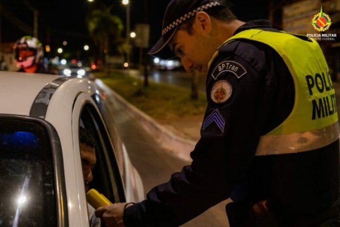 Imagem relacionada à matéria do Repórter Capital sobre o levantamento de infrações de trânsito da PMDF.
