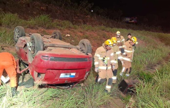 Imagem relacionada à matéria do Repórter Capital sobre capotamento na BR-070, em Águas Lindas de Goiás.