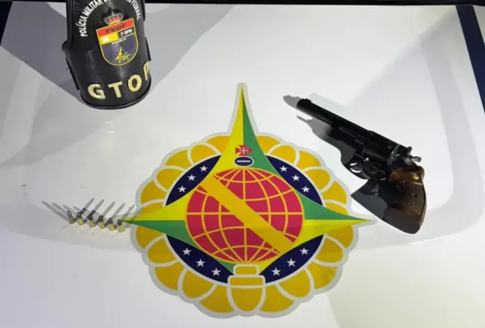 Imagem relacionada à matéria do Repórter Capital sobre apreensão de arma de fogo pela PMDF após confusão em bar no DF.