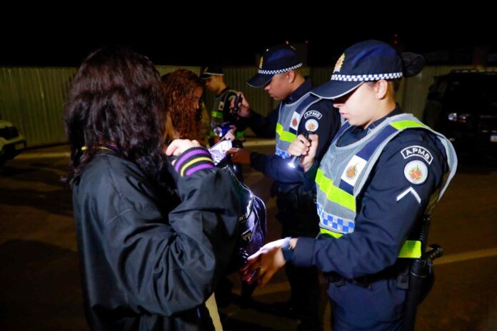 Imagem relacionada à matéria do Repórter Capital sobre esquema de segurança e interdições no Réveillon de Brasília.