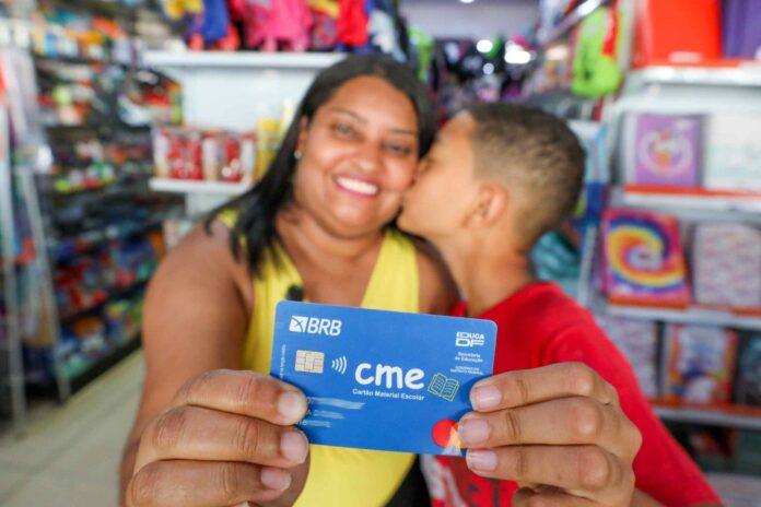 Imagem relacionada à matéria do Repórter Capital sobre os cartões Creche, Material Escolar e Uniforme da rede pública do DF.