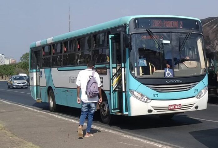 Imagem relacionada à matéria do Repórter Capital sobre reajuste da passagem de ônibus entre o DF e o Entorno.