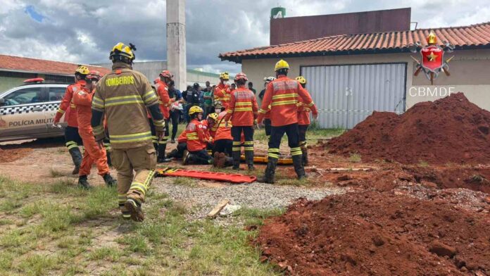 Imagem relacionada à matéria do Repórter Capital sobre trabalhador soterrado no CEASA, no SIA, com atendimento do Corpo de Bombeiros do DF.