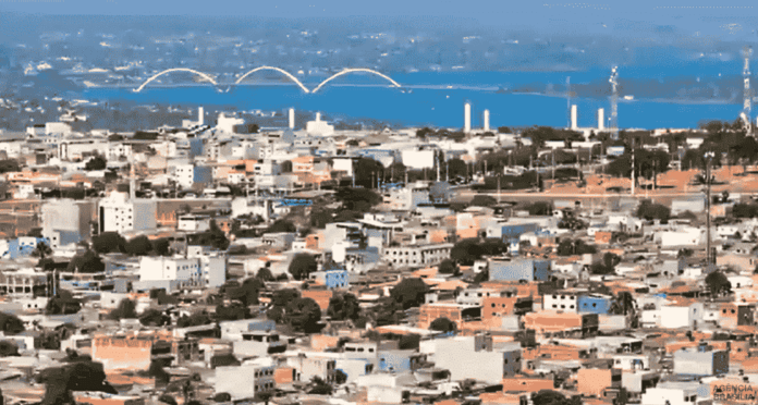 Região do Itapoã com obras de infraestrutura e expansão urbana no Distrito Federal