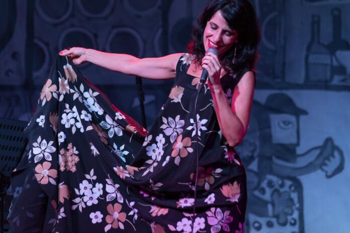 Evento cultural com música e público no Distrito Federal, ilustrando agenda cultural do DF