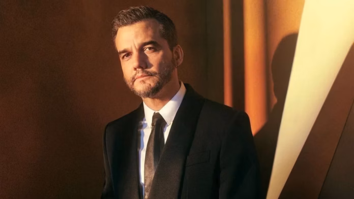 Wagner Moura em evento internacional de cinema após indicação ao Oscar pelo filme O Agente Secreto.