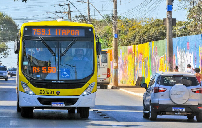Imagem relacionada à matéria do Repórter Capital sobre reforço de ônibus no Itapoã Parque no D
