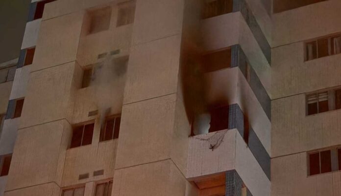Incêndio em apartamento no sétimo andar em Águas Claras DF