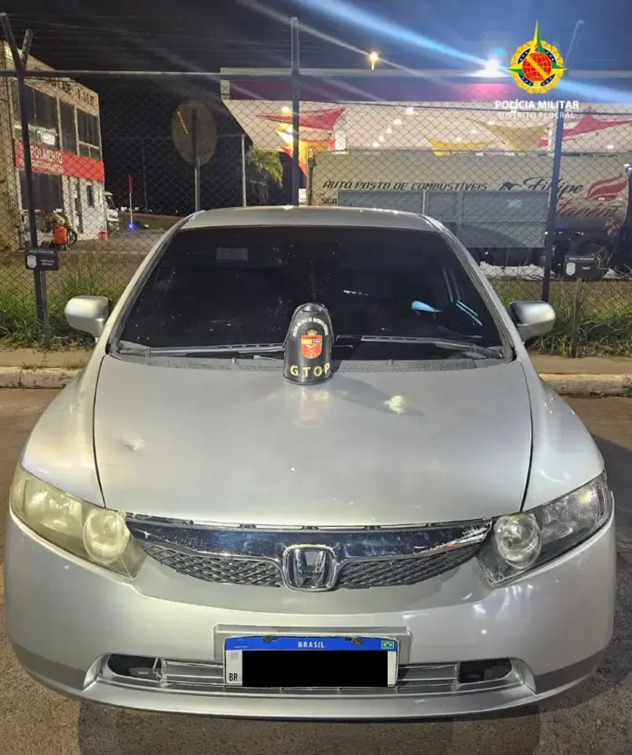 Condutor de veículo roubado é detido após tentar subornar policiais em Taguatinga com R$ 35 mil
