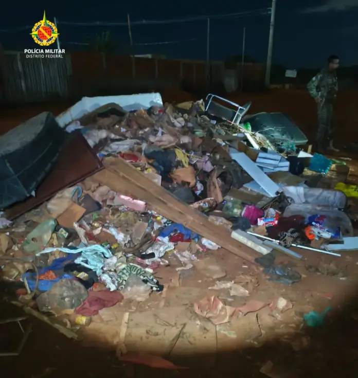 Três pessoas são detidas pela PMDF por crime ambiental na Estrutural