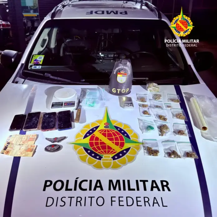 PMDF realiza operação contra o tráfico em três locais de Santa Maria durante a madrugada, resultando em prisões e apreensão de drogas.