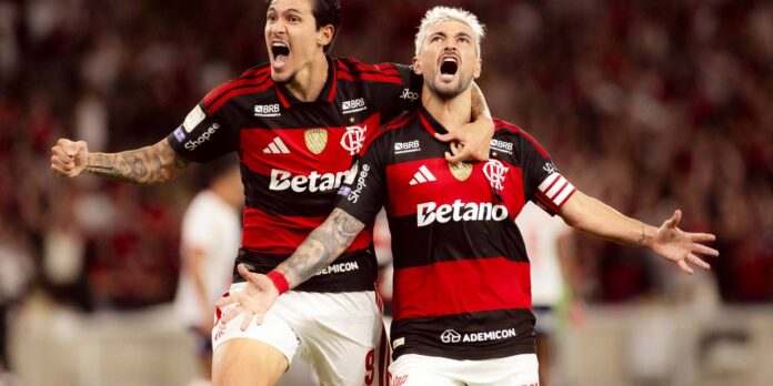 Flamengo vence o Vitória por 2 a 1 na estreia da Copa do Brasil