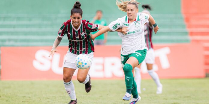 Palmeiras derrota Fluminense no Estádio Luso Brasileiro pelo Brasileiro Feminino