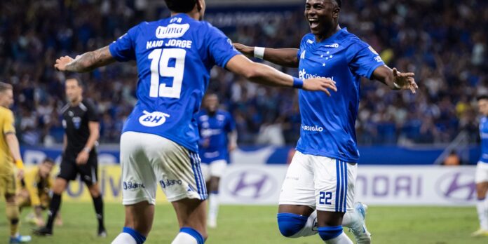 Cruzeiro mostra força e derrota Boca Juniors na Libertadores