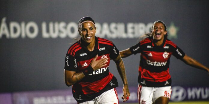 Flamengo vence Vitória e se aproxima dos líderes no Brasileirão Feminino