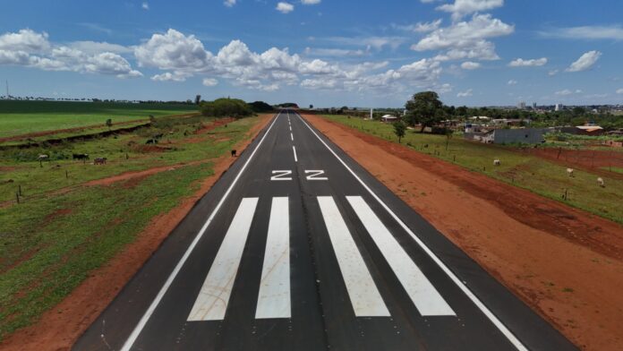 Goinfra realiza restauração e modernização de aeródromos em dez municípios de Goiás