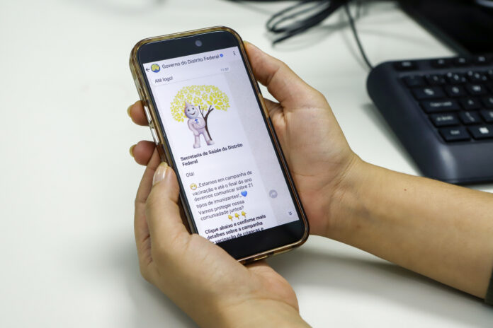 Saúde envia mais de 6 milhões de mensagens para alertar sobre atualização da caderneta de vacinação