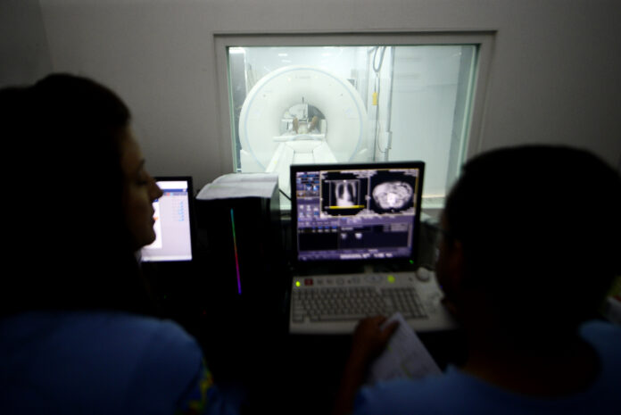 Unidade móvel de saúde em Taguatinga amplia acesso a exames de tomografia