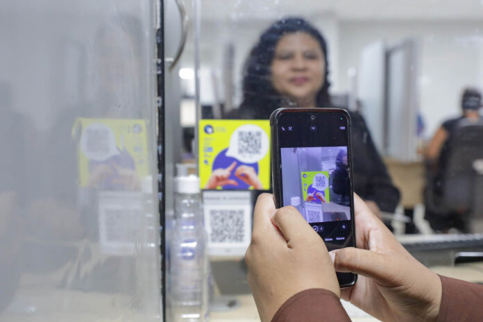 Atendimento em Libras para eleitores surdos do DF será disponibilizado no Tribunal Regional Eleitoral por meio de aplicativo do GDF