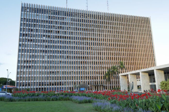 Controladoria do DF intensifica prevenção na gestão pública com mais de 300 ações de orientação em 2025