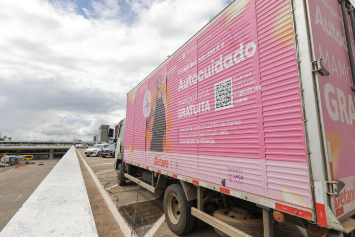 Carreta da mamografia oferece atendimento gratuito e encaminhamento ao SUS