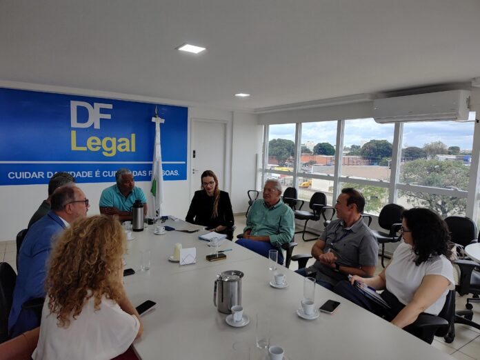 Grupo de Trabalho Interinstitucional discute soluções para a implementação de calçadas em condomínios