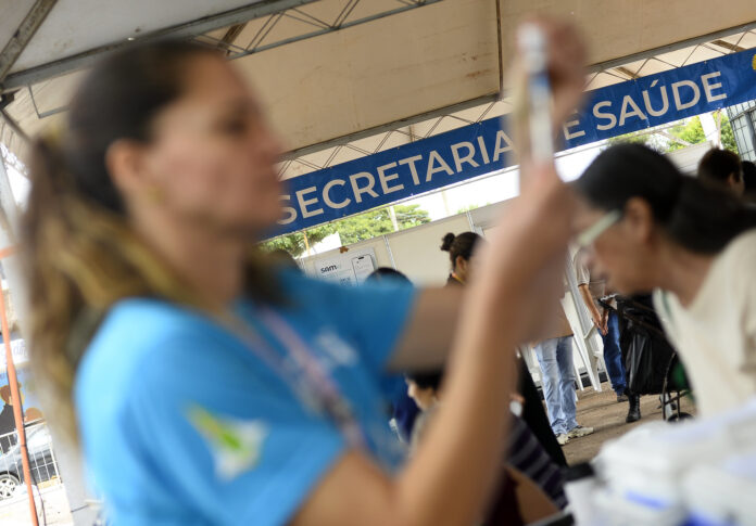 Saúde leva serviços e vacinação itinerante à população do Paranoá