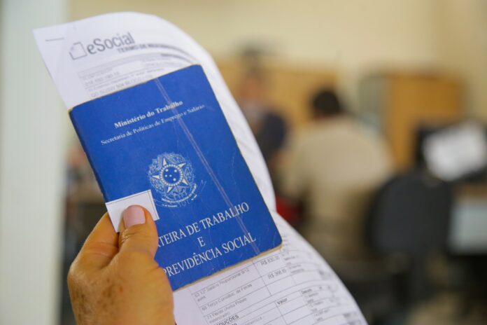 Semana inicia com 854 oportunidades de emprego nas agências do trabalhador