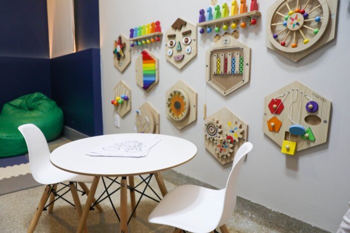 Espaço sensorial proporciona conforto e acolhimento a crianças autistas no Hospital Regional de Santa Maria