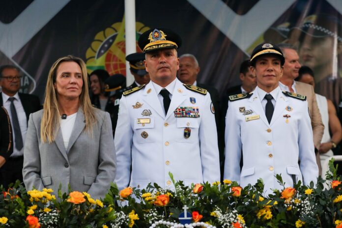 Governadora participa da cerimônia de transmissão do Comando-Geral da Polícia Militar do DF