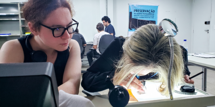 Projeto da FAPDF restaura acervo filmográfico e preserva memórias de Brasília