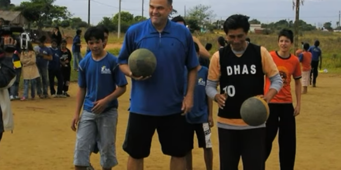 Projeto de Oscar Schmidt conquista título em torneio escolar nacional