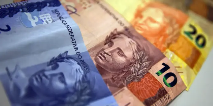 Aposentados e pensionistas do INSS iniciam recebimento do 13º salário nesta sexta-feira