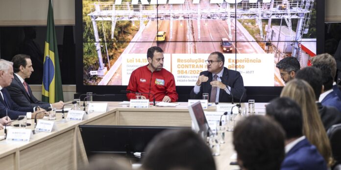 Governo suspende 3,4 milhões de multas por inadimplência em pedágios