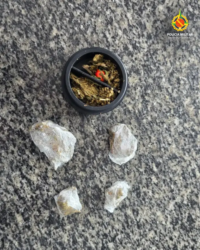 PMDF prende dois homens por porte de drogas em Águas Claras