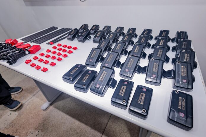 Em Goiás, agressores de mulheres serão responsabilizados pelo uso de tornozeleira eletrônica