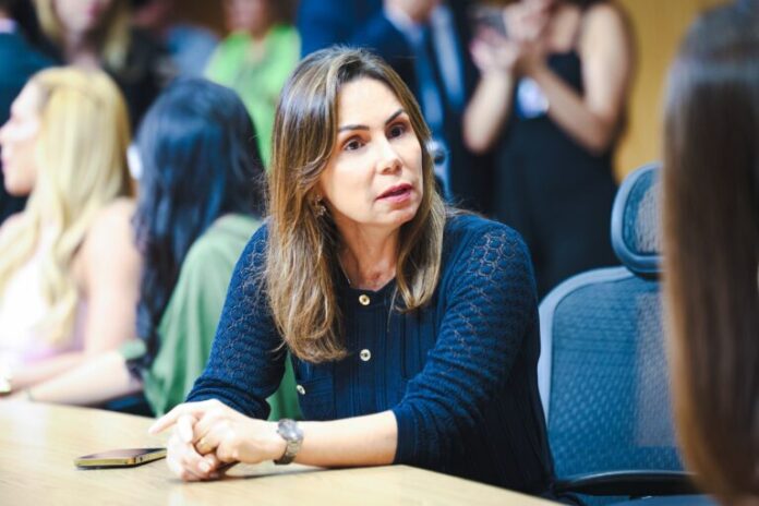 Renata Noleto assume a Secretaria da Economia de Goiás