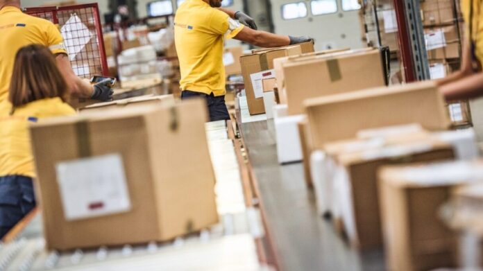 Economia continua em crescimento, impulsionada pelo setor de serviços, segundo IMB