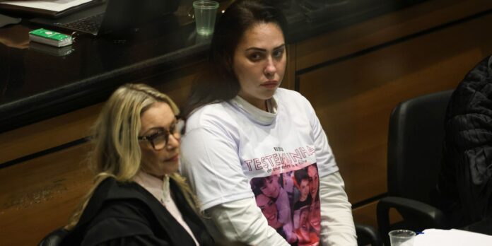 Monique Medeiros se entrega à polícia e é novamente detida