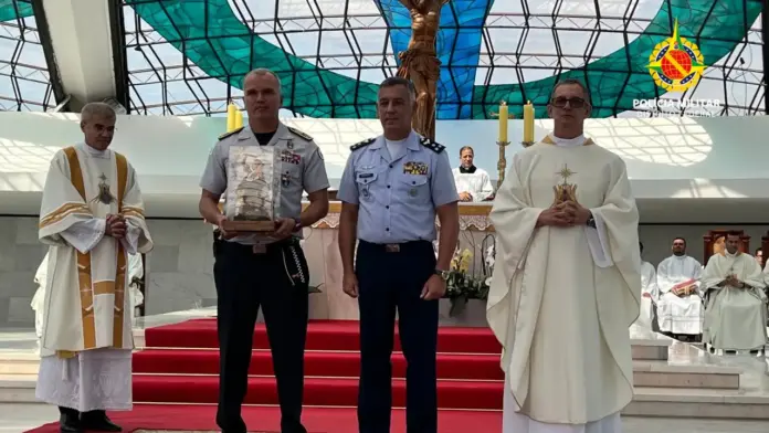 Polícia Militar Comemora Páscoa dos Militares em Cerimônia na Catedral de Brasília