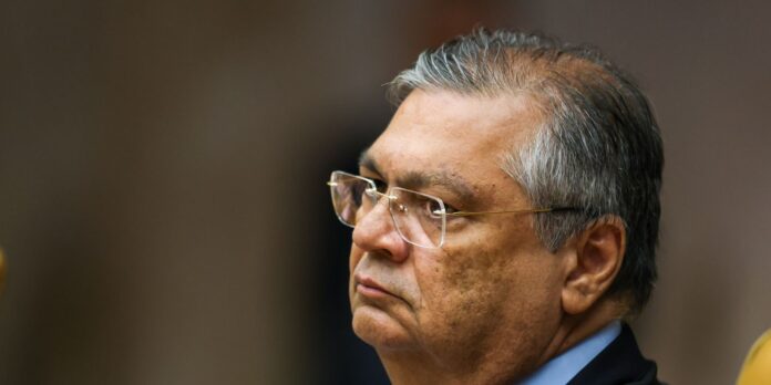 Dino solicita vista e STF adia julgamento sobre royalties do petróleo