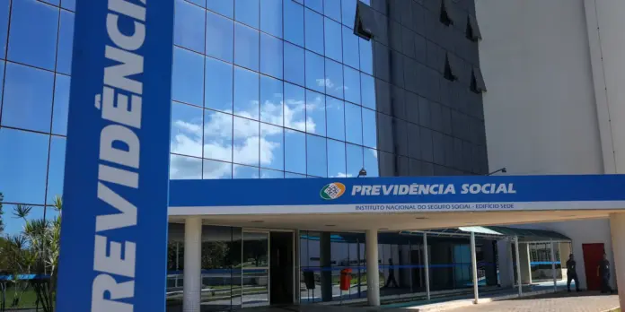 INSS realiza pagamento da segunda parcela do 13º salário para aposentados e pensionistas